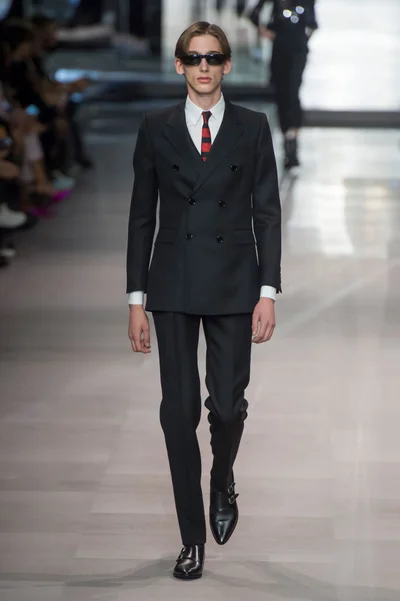 Look 61